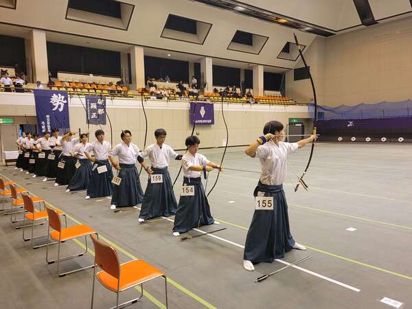 弓道部が団体男子の部で準優勝、個人男子の部で優勝しました（第70回中四国学生弓道選手権大会）