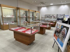 四国大学附属図書館にて企画展「全国方言資料展」を開催しています。